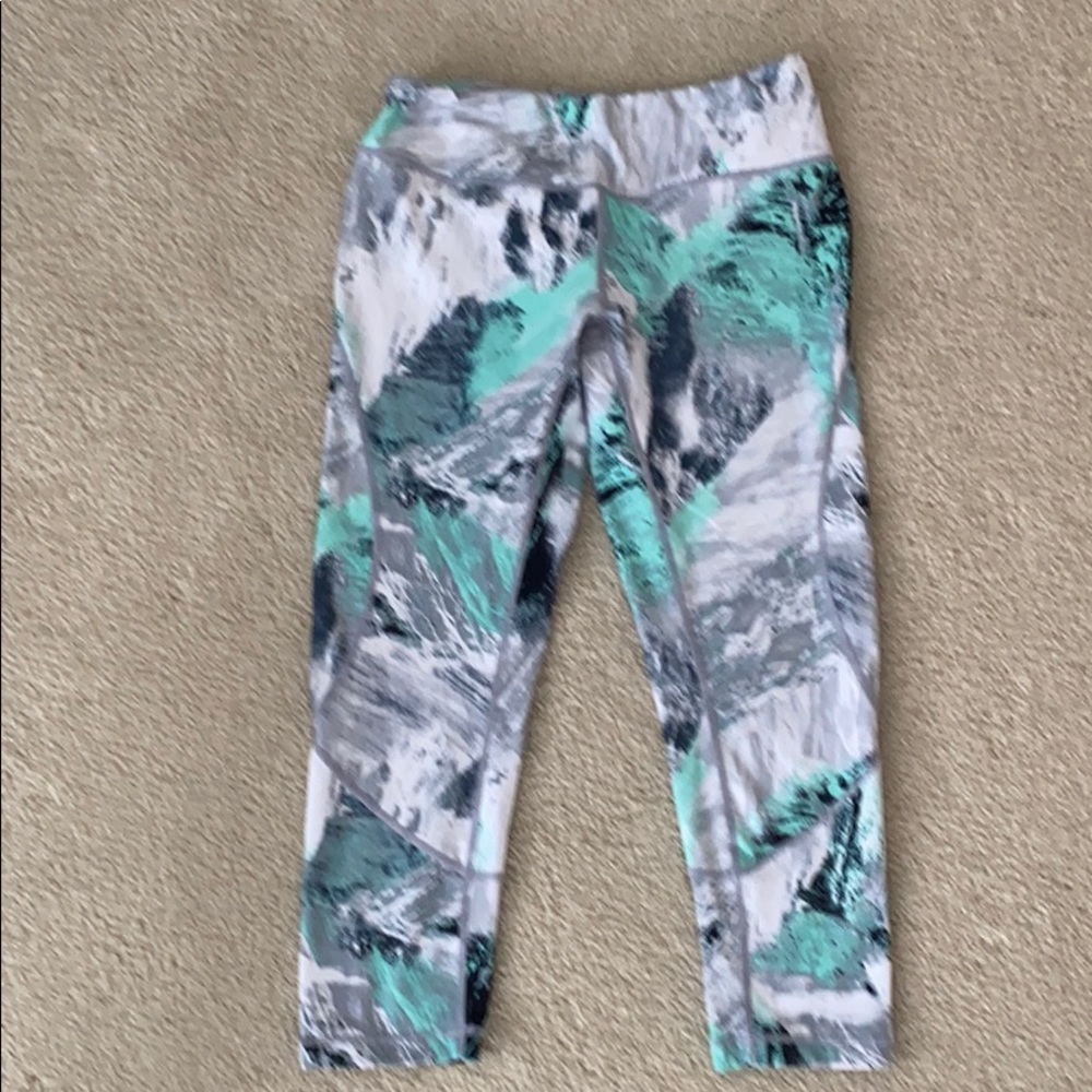 Zella Capris